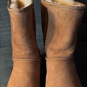 UGG  Classic Short Sheepskin Winter Boots 6
